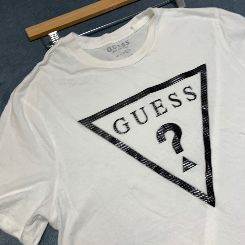 Guess T Shirt Mens Large White Graphic Spell Out Logo Crew Neck Short Sleeve - Picture 9 of 16